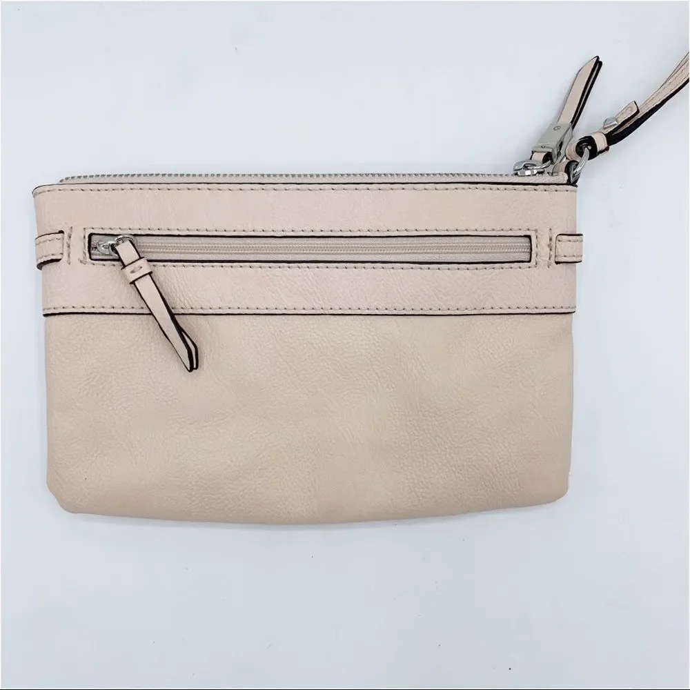 Vera Wang Peach Wristlet Wallet NWOT‎